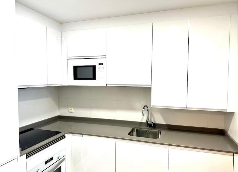 הארו Studio 14 + Garaje Incluido. Nuevo, Elegante, Acogedor. מראה חיצוני תמונה