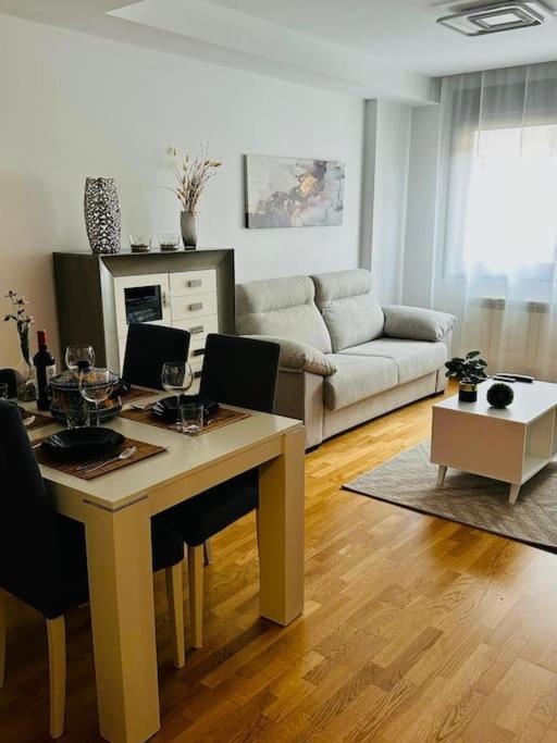הארו Studio 14 + Garaje Incluido. Nuevo, Elegante, Acogedor. מראה חיצוני תמונה