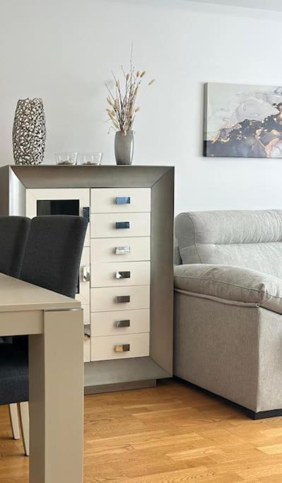 הארו Studio 14 + Garaje Incluido. Nuevo, Elegante, Acogedor. מראה חיצוני תמונה